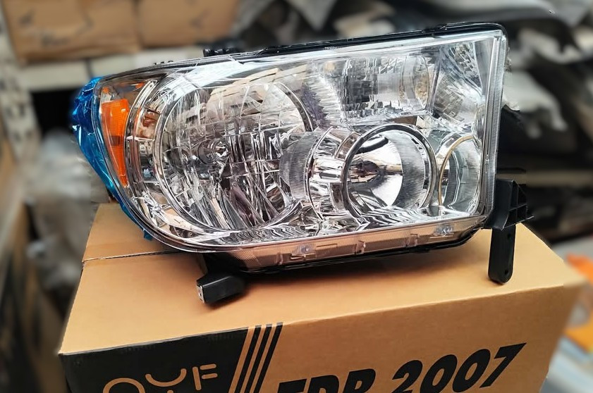 #متوفر
#دعامية امامية + #شباك اعلى + #لايتات سيكويا 08/17 
محلات العربي
العنوان: بغداد العلاوي شارع 6
التواصل واتساب بصمة لو رسالة 0790 618 2817

#العربي #ادوات_احتياطية #امامي #اعلى #لايت #سيكويا #تويوتا #TOYOTA #SEQUOIA
