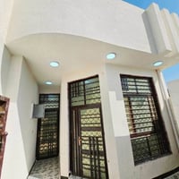 حي الحكيم • ١٠٠م • مشتمل