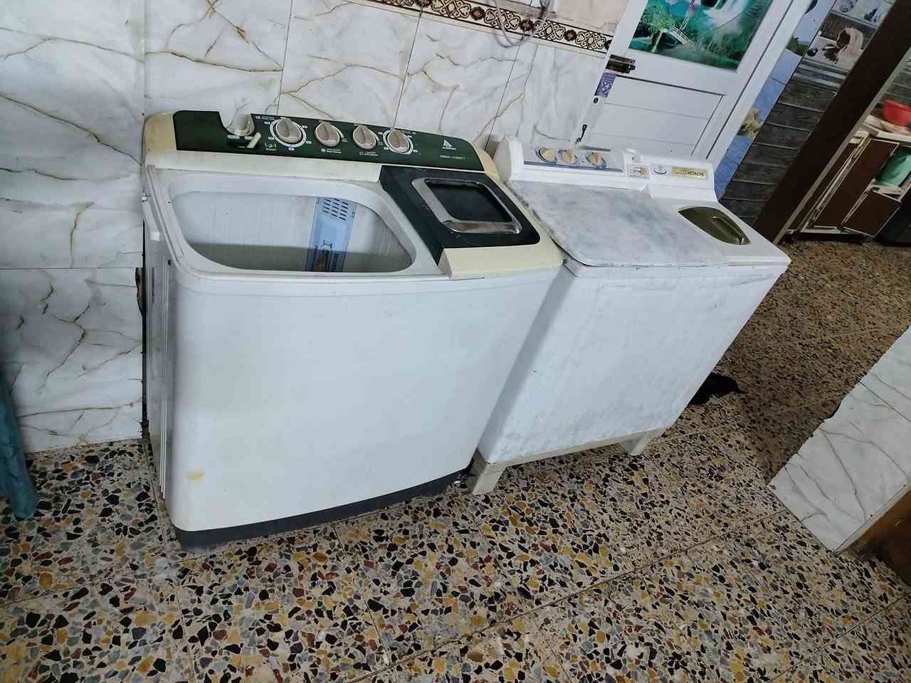 سلام عليكم غسالات اثنين نضاف كلش وحده الحافض حجم وسط شغاله غسيل تنشيف
والثانيه هيتاشي ياباني شغاله 
للبيع الوحده 65قفل مكاني العبيدي الراسه شارع 20 
***********
