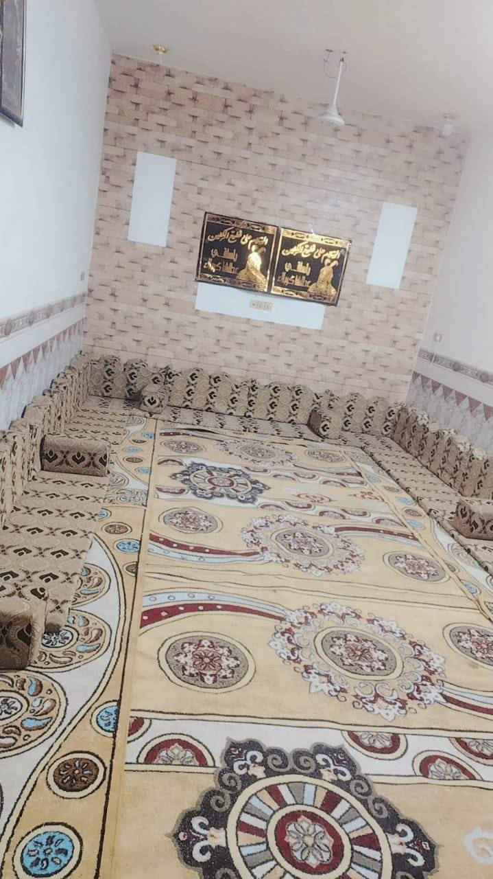 بيت للبيع مساحة ٢٠٠م
طابقين ٠٠البيت طابو صرف

الطابق الأول ٠ ديوانيه كبيره وغرفتين ومطبخ كبير وصاله أيضا صحيات داخليه وخارجيه 

الطابق الثاني ٠غرفتين كاملات بس تشطيب عوزهن

موقع البيت حي المالكي في شارع ٦٠  قرب الضغط العالي

لمعرفة السعر التواصل على الواتساب  فقط

***********
