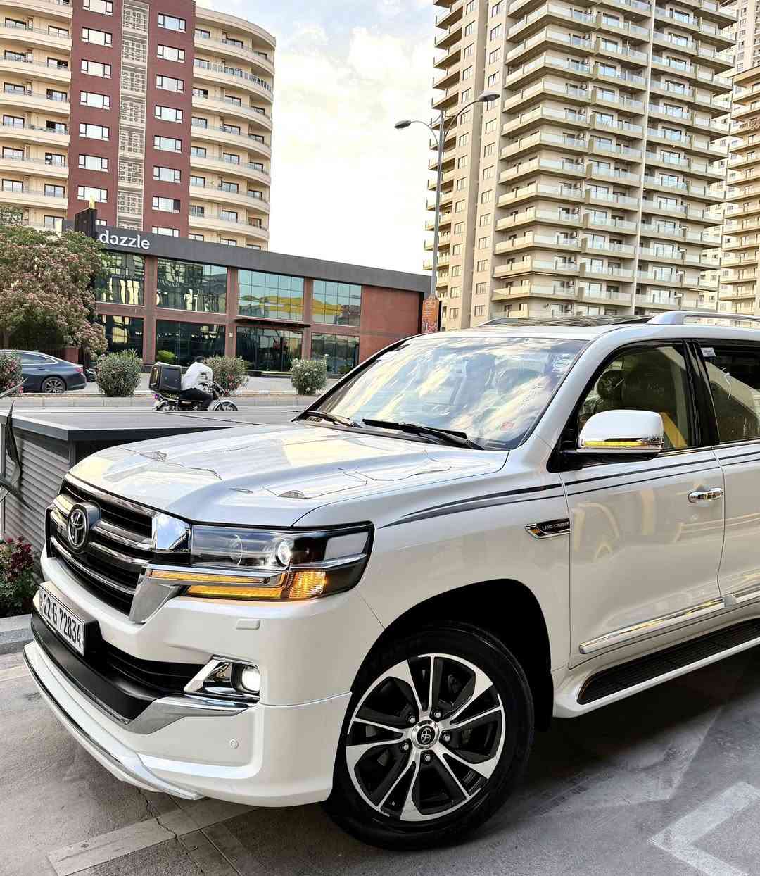 Toyota Land crusir_ 2020 _ 87,000 km

اللَّهُمَّ صَلِّ عَلَى مُحَمَّدٍ وَعَلَى آل مُحَمَّدٍ

ملاحظه (رجائن سياره بدون مراوص)

🔷تويتا لاند كروز  _ 2020 _ گراند تورينگ
ساز باب اولا
🔷سياره مواصفات معروفه (گراند تورينگ)
🔷سياره زيرو شريكه (ساز) باب اولا
🔷 سياره (2) كوشنات كهرباي (٣) دگم
🔷سياره (8) ايرباكات _ (٣ ) شاشات
🔷سياره (٢) بصمه بيلادي موجود مامفتوح

🔷سياره مكفول كفاله عامه دعامي لي    
🔷بدون صبغ .. بدون بارد .. بدون شخوت 
🔷بدون حالوب .. بدون رمل مكفوله كفاله 🔷سياره بص ماشاالله نفص زيرو
🔷غراضات كامل موجود حتا عرضيات مامفتوح هيدفونات موجوده 

🔷سياره ماشيه 87,000 الف كيلو حقيقي
🔷4 اطارات و ويل جديد شريكه 
🔷سياره داخل بيجي كوشنات زيرو

🔷سياره محرك بشرت مامفتوح جديد جديد
🔷 محرك (V6) 
🔷سياره حيل نظيفه كلشي علي بلادي اوك

🔷مواصفات
(بصمه .. الانزلاق .. كشن جلد  .. ثلاجه ..  زينون .. هواء مزدوج .. نيظام ايكو ..
حساسيه الديك الموخره مرايات .. فتحه ..
تشغيل عن بعد ..  باب بصمه _ باب وراء كهرباي)

🔷نظافه  ١٠٠٪ كامل سيرڤس بدون نقص و مصرف

🔷سياره مال بيت أي نقص مابيها

🔷نفس اليوم / تحويل و وكاله حاظر مباشر
سنويه حتا ٢٠٢٨ جديد 
🔷 سياره داخل / سليمانيه 
🔷سعر .. 538$ .. ورقه 
🔷رقم / ***********📲
