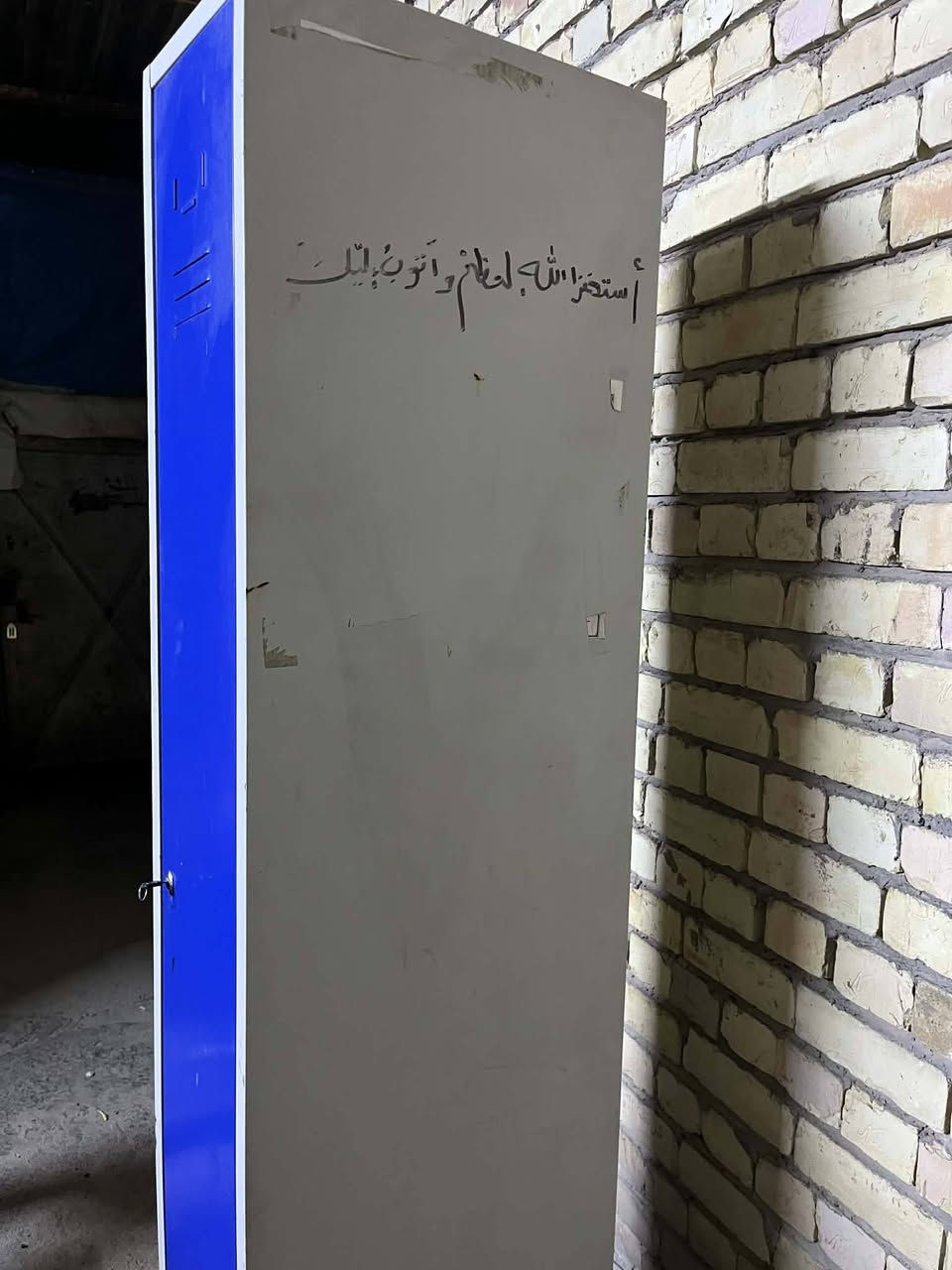 السلام عليكم دولاب للبيع النظافه (90)السعر 100وبي مجال للاستفسار *********** بس واتساب موجود
العنوان البلديات
