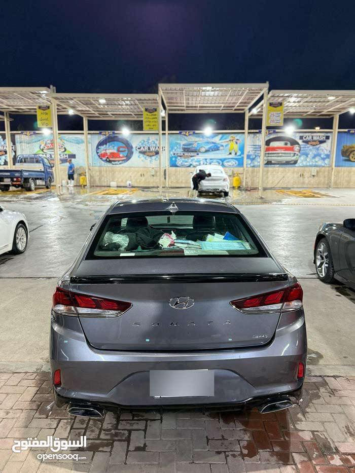 السلام عليكم سوناتا سبورت فول 1/1 2018 للبيع فقط للأستفسار اتصال ع الرقم فقط مكلف بالنشر/ ***********
السعر 140 بيها مجال
