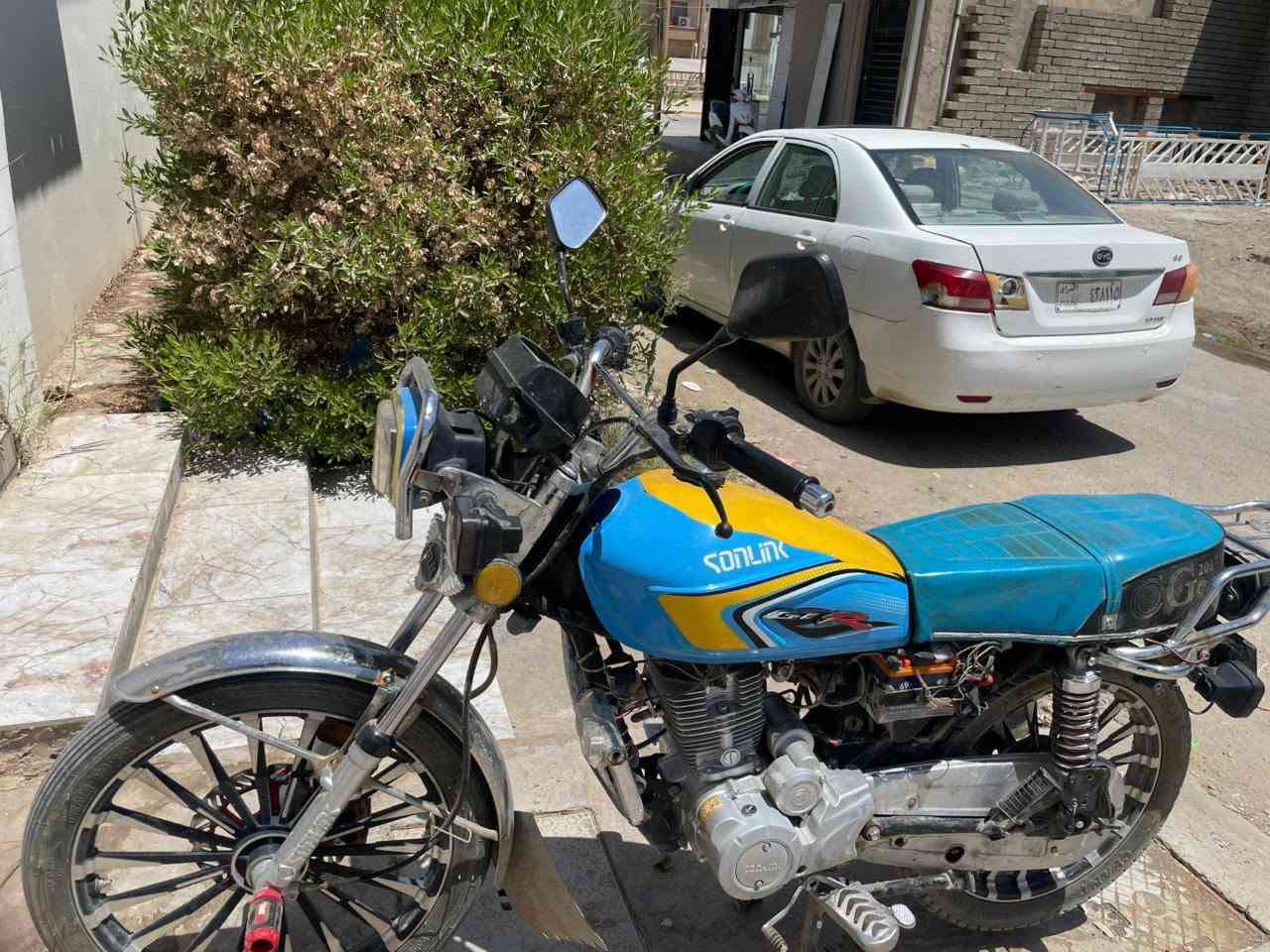 السلام عليكم مكلف بل نشر دراجه للبيع موديل ٢٤شكل ٢٥ دراجه شغاله كلها كهربائيات شغاله دراجه بداية تبخير اله تفصل اله يطلع تبخير عايزها صفاحيه يم الباتري سعرها ٥٠٠بيها مجال  صاحب الدراجه ***********
