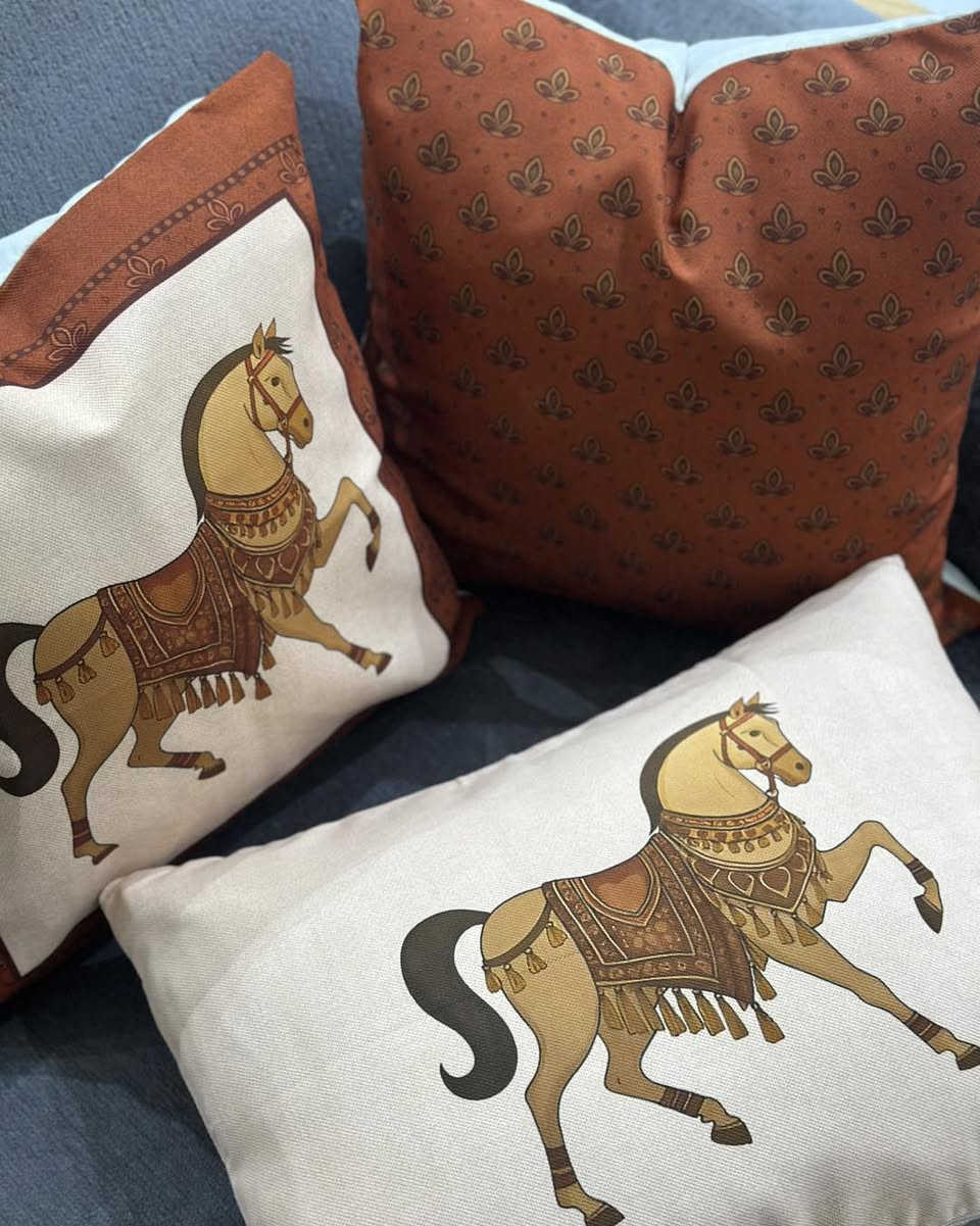 سيت وجوه كوشات 
قياس الكوشه ٤٣ * ٤٣ 
سعر السيت ١٨


**إذا كنت صاحب هذا الإعلان وتريد حذفه لأي سبب، رجاءا أرسل رسالة إلى الدعم الفني**