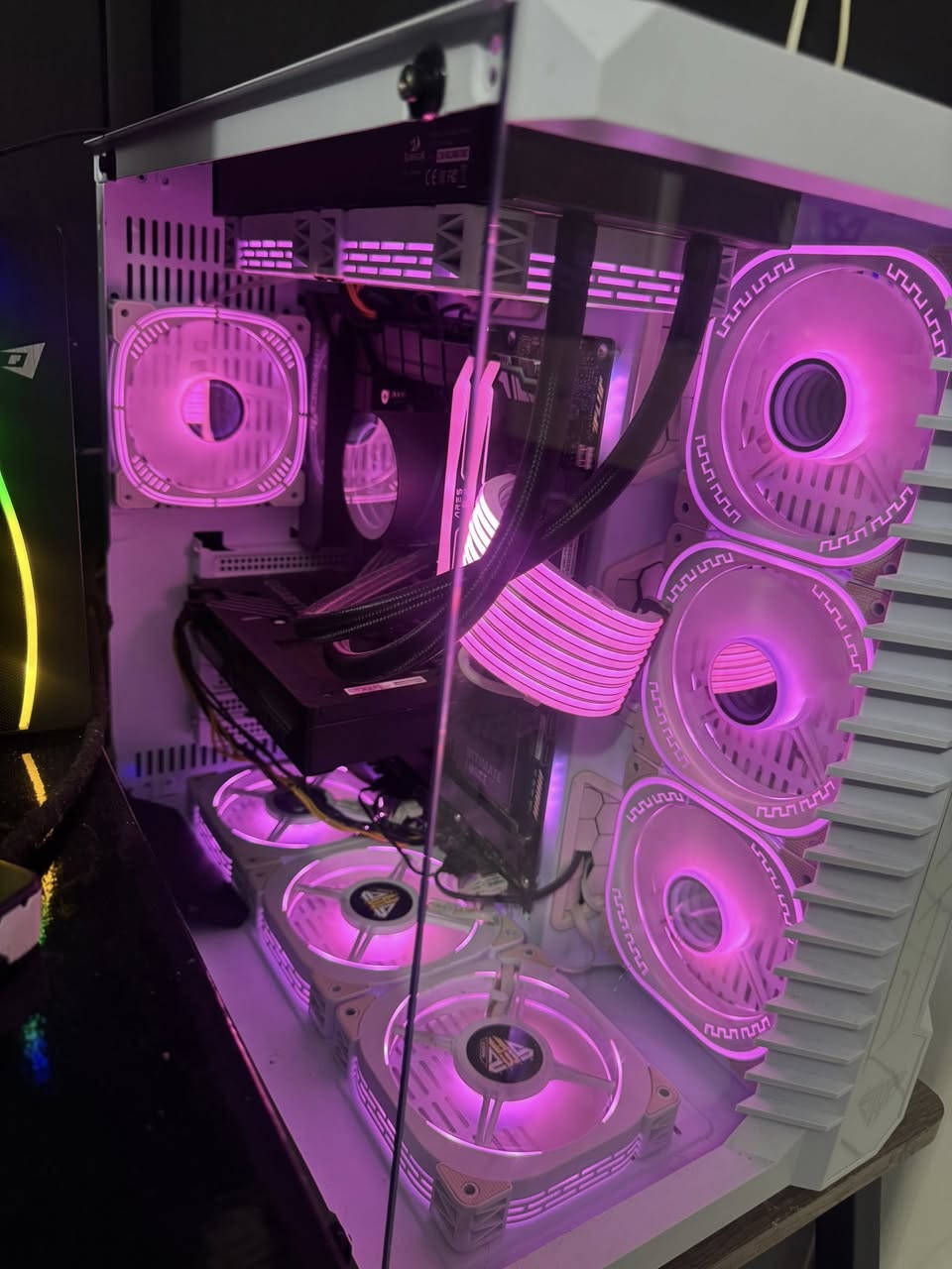 للبيع البطله
i514400f
RTX 5060
MB:asus tuf z790 wifi  PLUS
Lexar 2X16 32GB 5600MHZ
M.2 256GB SAMSUNG + M.2 LEXAR 1TP
Hhd 1t
COLER:Redragon CCW 3011 240mm
PS:600W+80 PLUS
Case sama mass m06
 Linle v1 stremr مال مذر بود 
قيم واخذ بل عافيه مكاني سلماني باك


**إذا كنت صاحب هذا الإعلان وتريد حذفه لأي سبب، رجاءا أرسل رسالة إلى الدعم الفني**