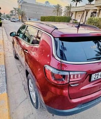 للبيع جيب كومباس 2021 مكفولة كفالة عامة حادث دعامية فقط كما موضح بالصو...