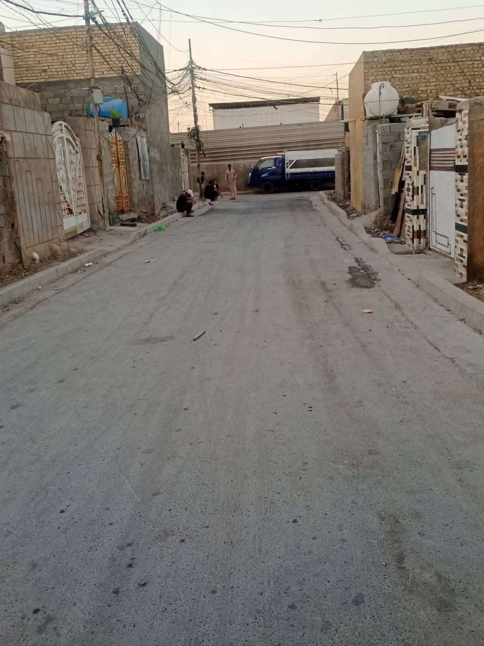 🏡 قطعة أرض سكنية للبيع – بغداد / الكمالية / حي الأمل
للبيع قطعة أرض سكنية في الكمالية – حي الأمل، قرب سوق الكمالية.
المساحة: 100 متر
الواجهة: 5 متر
 النزال: 20 متر
✅ كامل الخدمات (ماء، كهرباء، مجاري، تبليط)
 السعر: 25 مليون وبيها مجال 

📞 للتواصل: ***********
