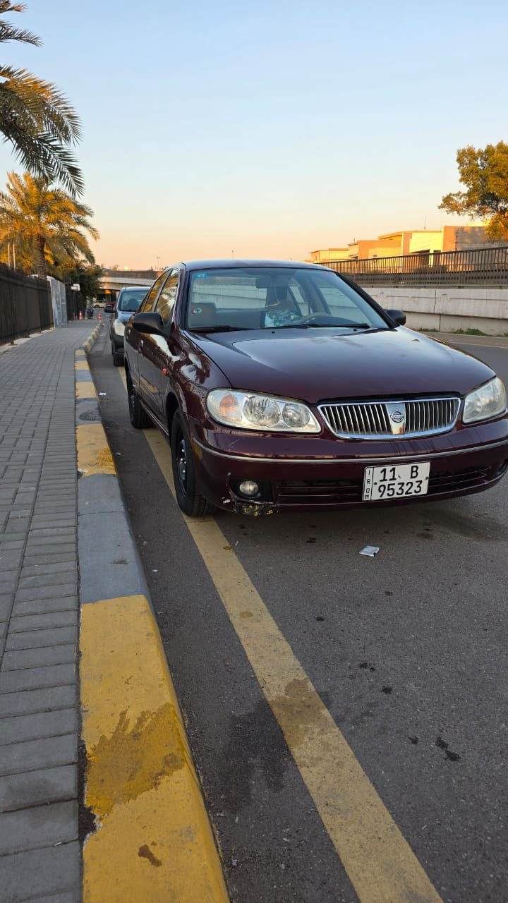 سني ياباني ٢٠٠٨ لون ماروني
السياره حلوه داخلهه نضيف ماشيه ٢٥٠ 
هزة وسنوية جديدة
مكينتهه قبغ اسود المرغوب بيهه جراد وبيهه قطعتين ودعاميات مصبوغه بالجديد
السونار ويه الصور 
مكاني حي العامل
السعر 90 وبي مجال بسيط
الرقم ***********
