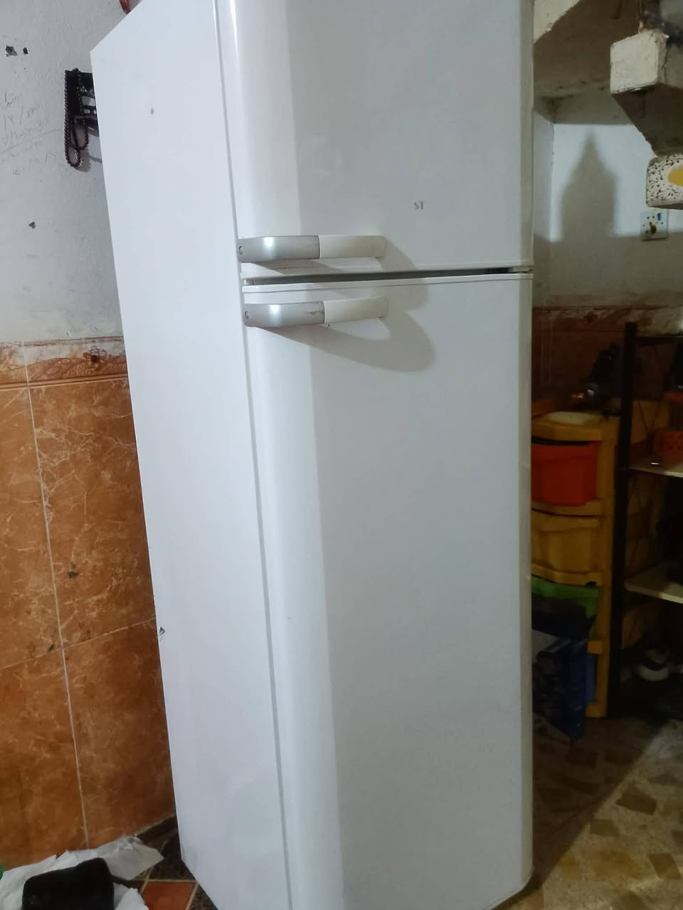 غساله هيتاشي حجم وسط ب85
ثلاجه فستل 16 قدم ب150
جربايه ب50
نظيفات شرط الفحص
ميسان حي النداء ***********
