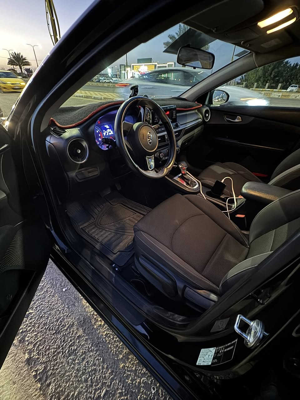 السلام وعليكم سيراتوو٢٠١٩ رقم شمالي تحويل مباشر حادث بالباب الخلفي ورة السكن صور السونار مرفوقة بالمنشور السعر ١١٥
رقم الهاتف/‭٠٧٨١ ٦٨٣ ٦٤٧١‬
