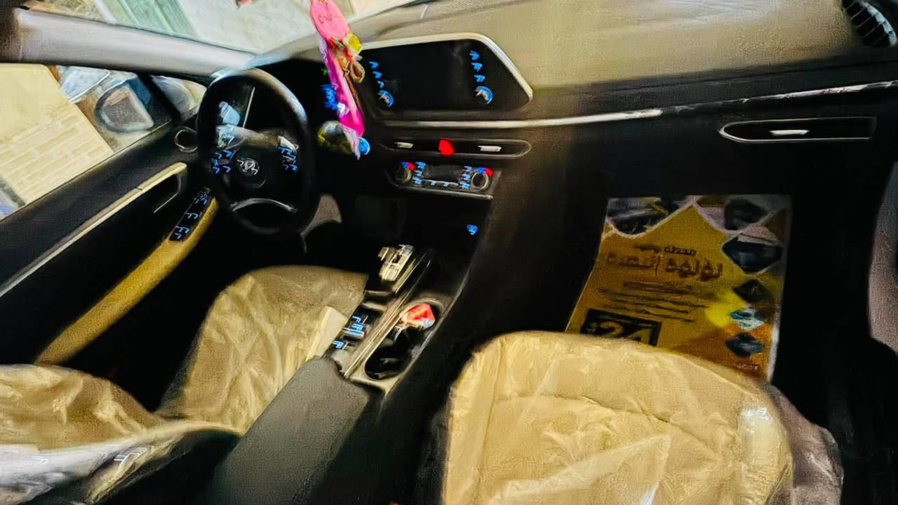 سوناته 2023 
رقم كربلاء باسمي
كفاله عامه سونار مرفق مع المنشور
بيها فقط طعجه موضحه في سونار
سياره هايبرد وبانزين
بصمه 
قطعتين تبريد 
صندوك ذكي
ويل كروم 
داخل عسلي
السعر147
***********
