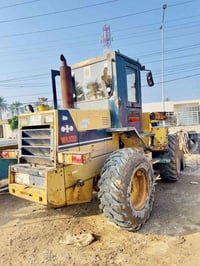 شفل كوماتسو حجم ١٠٠ عظم موديل ٩٢ باسمي تحويل مباشر الاسفسار ٠٧٨٢٨٥١٢٠٤...