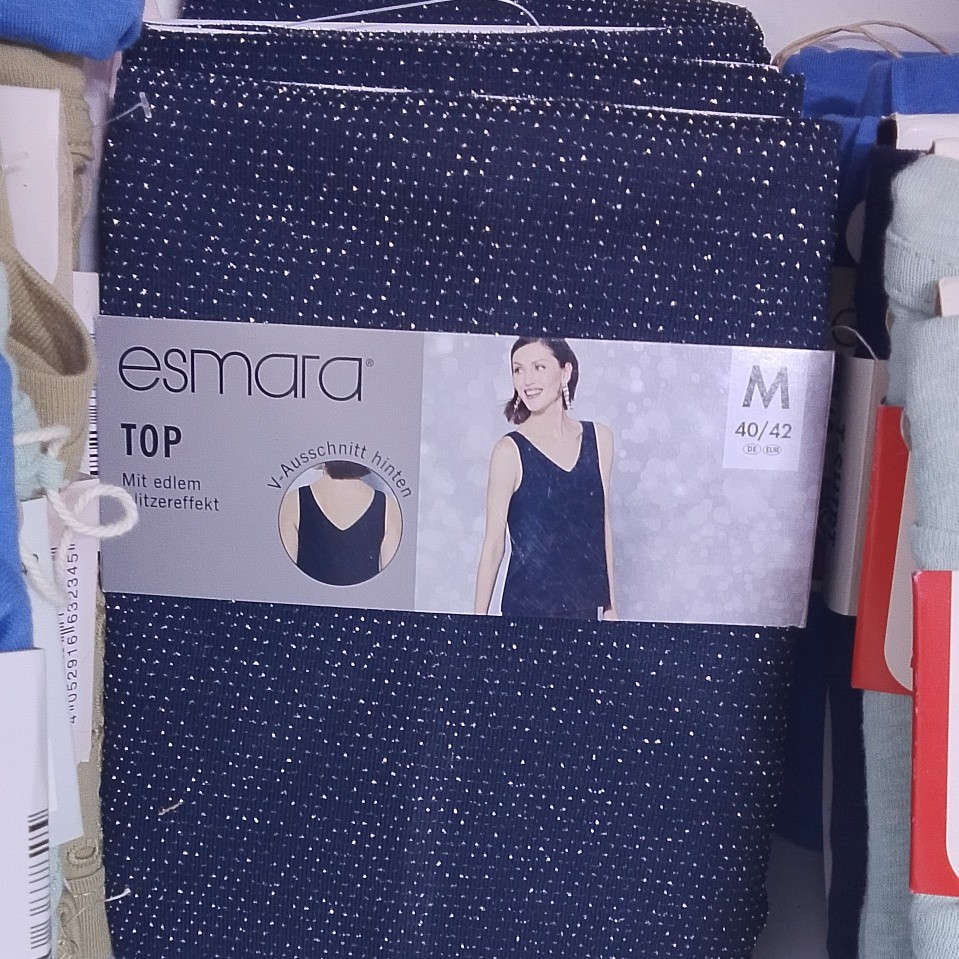 #كيمونة صناعة المانية بسعر 4000  دينار


**إذا كنت صاحب هذا الإعلان وتريد حذفه لأي سبب، رجاءا أرسل رسالة إلى الدعم الفني**