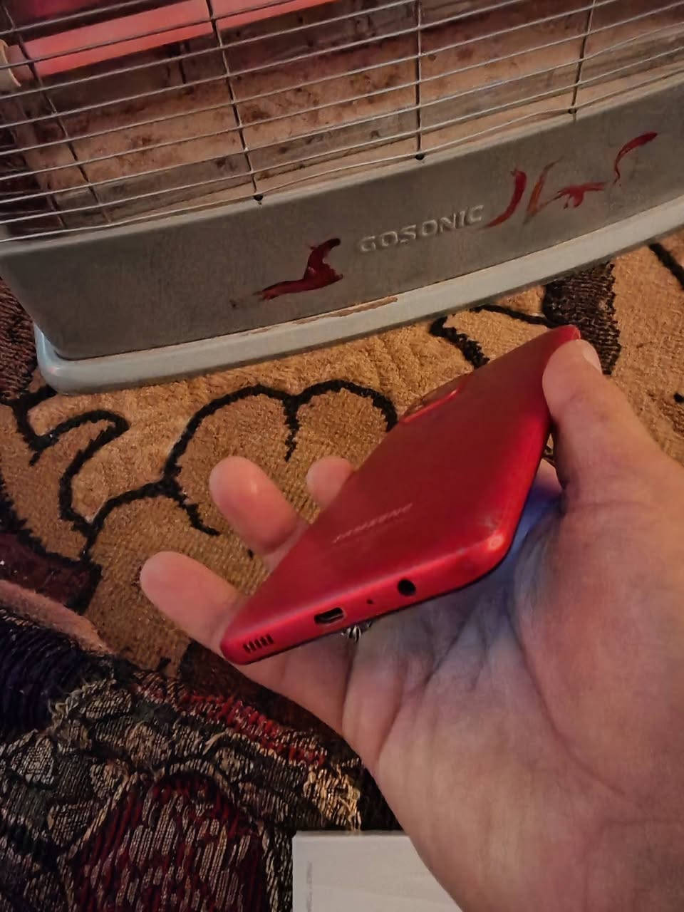 السلام عليكم موبايل للبيع
ما مفتوح شرط بعدو نضيف الذاكره 128وسعرو مناسب ويرهم مراوس  والله حيهم الكرايب***********
