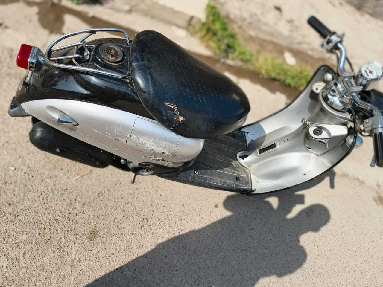 سلام عليكم
دراجة كلاسيك عبدالحليم فحل كل كهربائياتها شغالة ومابيهن نقص سعرها 200 وبيها مجال 

رقمي: 777 340 7434

عنواني: الشعب قرب مستشفى الزهراء

ملاحظة: المو شراي لا يتصل
