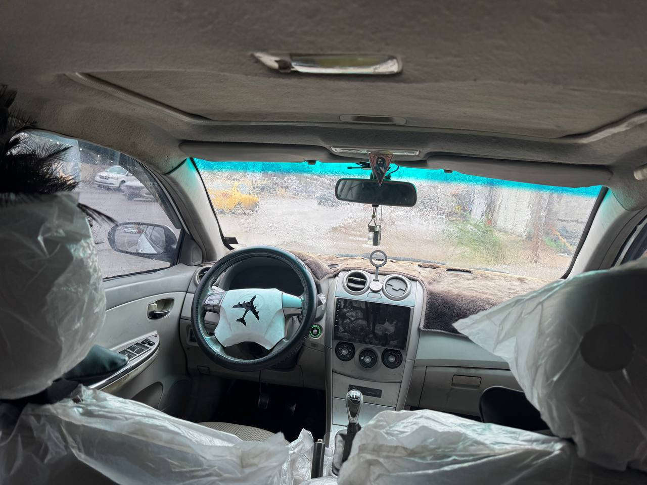 سياره Byd g3 
موديل 2013
مكينه و كير مكفولات 
السياره مكفوله من الجفيه أو الكلبه 
مكينه هوندا كير عادي 
كهربائيات كلها شغاله
تحكم بل مري
اشاير بل مري 
تايرات خط ابيض تخم
صدر  جديد
بيها ترحيب 
السياره مضلله بل كامل اني ما اطلع بيها اهواي لان بشغل اكثر شي
تبريد ثلج + تدفئه
السياره بيها جاملغ امامي وخلفي فقط 
السياره مصبوغه عام علمود توحيد اللون يعني مو الجاملغ لون والبدي لون
السياره كهربائيات كلها شغاله ما ناقصها شي حته سبير نضيف 
السياره بيها منضومه سماعات مال جمسي و بيها منضومه كامله مال زنون 
وبيها داش كام مال حوادث لا سامح الله 
رقم بغداد مشروع وطني باسمي 
بيها ستدات مال دوج چارجر 
اشاير لد 
بيها شاشه
مكاني بغداد   
غير متواجد عل نت الشراي يتصل 
بياع شراي ما ابيعلك تعذرني 

                 ***********
