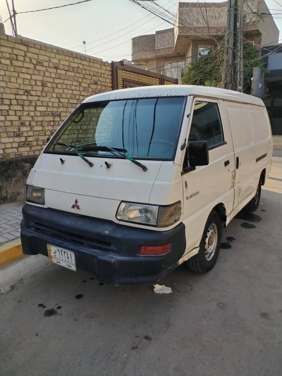 مسيبوشي فان م ٢٠٠٤ رقم بغداد حمل اصولي سياره سنويه باسم شركه ابيع بدون تحويل مكينه بيها خيط بخار اتعهد سرقه وعشاير مكاني ديوانيه عارضها ب ٢٣ ورقه لاستفسار ***********
