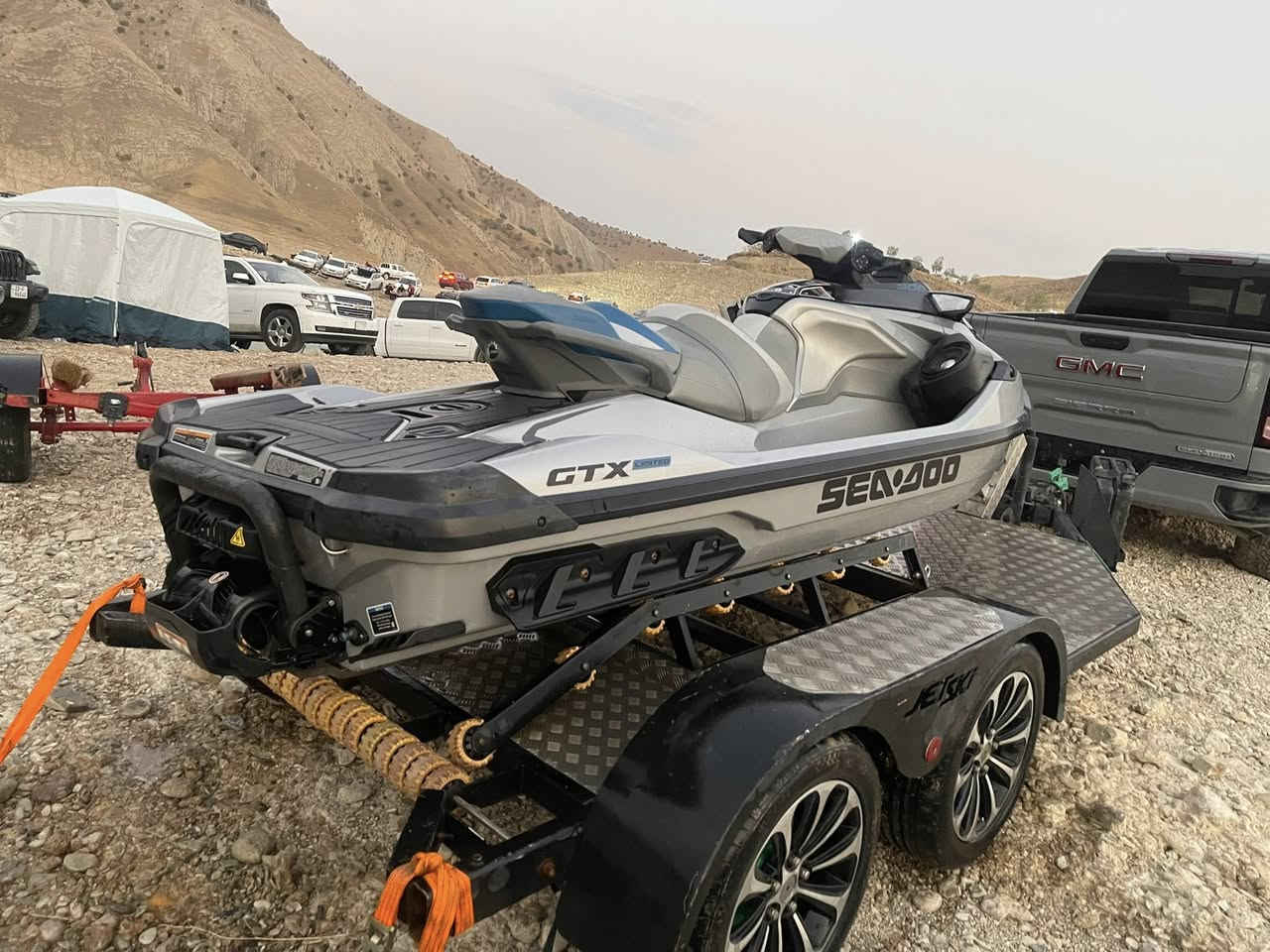 للبيع جيت سكي 
سيدو 300GTX
نظيف جدآ وكاله
عليها كزوز ريفا
موديل 2021
ماشي 89ساعة 
***********
عنوان سليمانى
