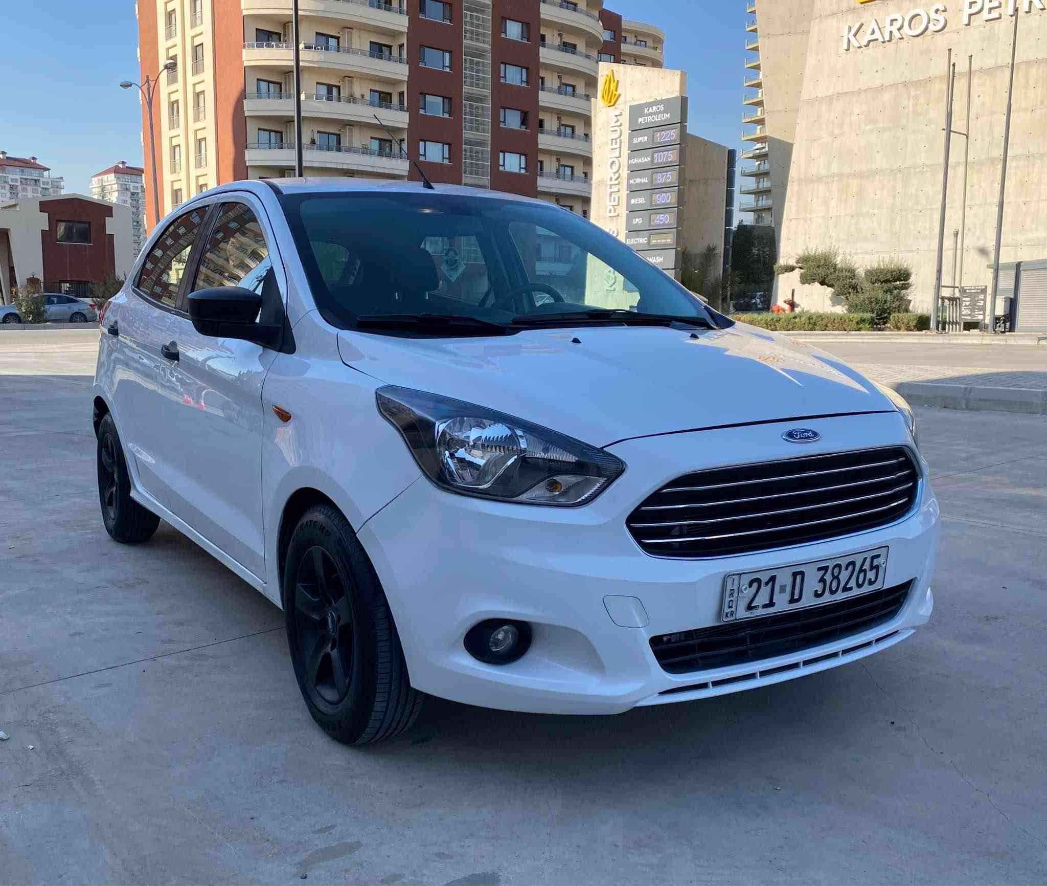 Ford Figo 2018 
مواسفات خليجي 
بوياخ: نيو چاملخ هه يه و دۆسەكان بوياخه
دعمي خفيفي پشي هه ييه
دوو شويني سارده كوته 
4بەستون مرغوب
86 هه زار كم رويشتوه
يك دينار مسروفي نيه
گير+مكينه+ته بريد+كاره بايي+هه موو به شرت
مكينه نه كرايته وه
نرخي 85 ومجال كه م
تکایە ئەگەر موشتەری نیت تەلەفون مەکەن

*********** السليمانية, العراق

