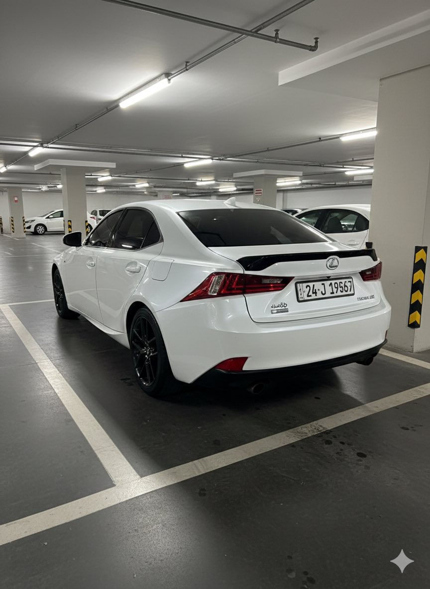 ليكزس is250  موديل 2015 فول مواصفات fسبورت بيلادي 6 سلندر كلين تايتل بدون صبغ كفالة عامة ماشي ١١٤ ألف 
رقم موبايل 
***********
***********
