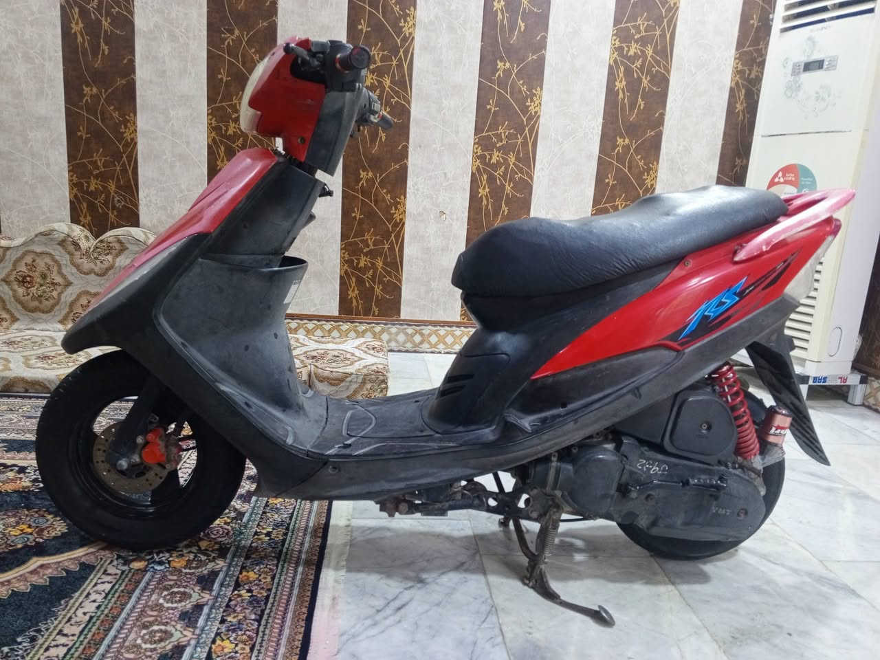ماكس عدله ما مفتوحه بوشه 49ابلاديه سلف كابريتر ابلاد ختم واحد شغاله سلف هندر اشاير سكنات لايت عالي وناصي صطاب خلفي دبلات امامي وخلفي بريكات امامي وخلفي عينه نعومه نهضه ومشي خير من الله سعر 650وبيه مجال مكاني الحيانيه حي الشرطه قرب المعارض مال سيارت الجديده استفسار ***********
