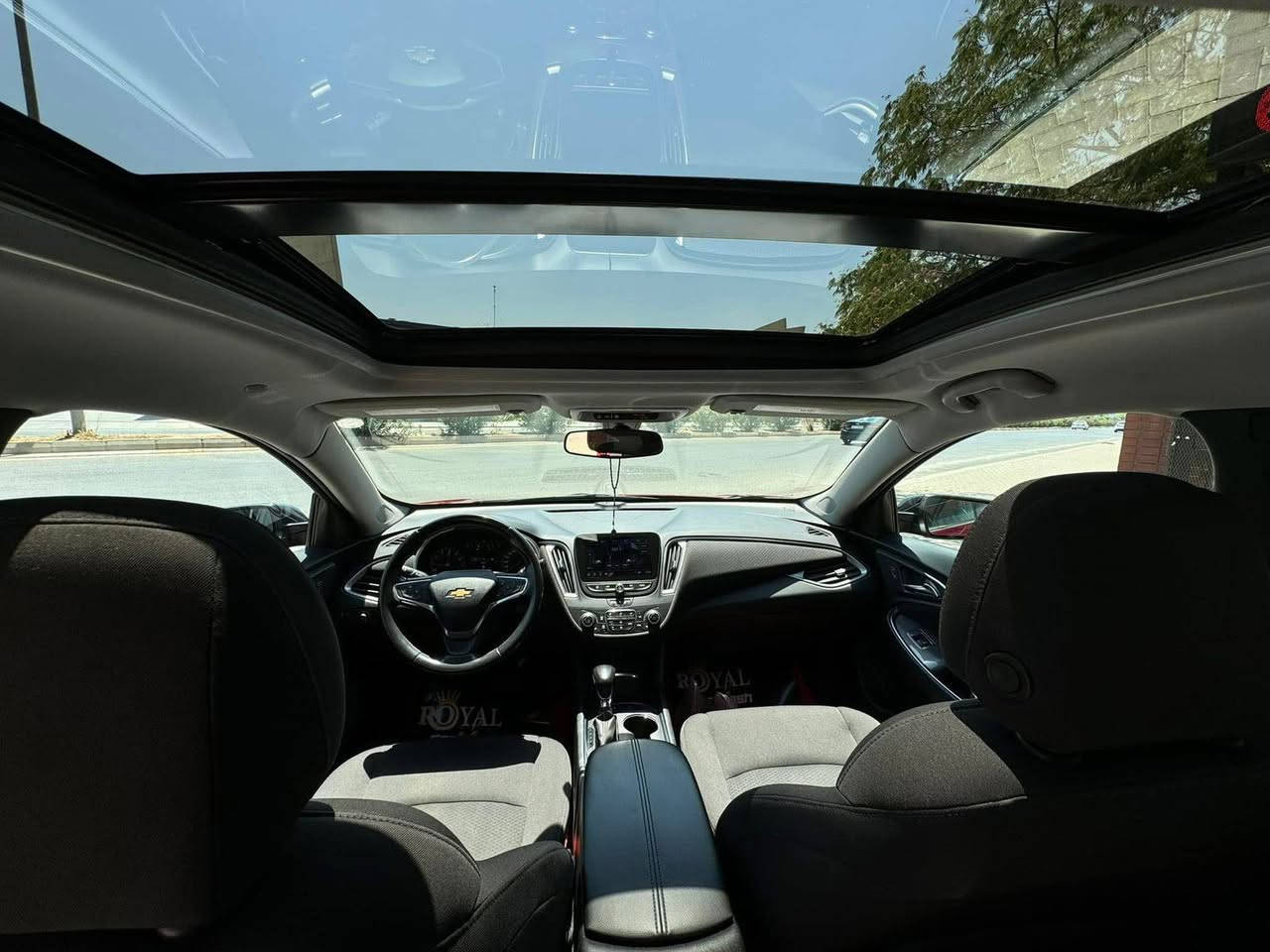 ماليبو موديل 2023
المسافه المقطوعه 42 الف 
حادث كصه لبنيد شبر فقط وراجع نفس البنيد فقط بدون ايرباك 
بدون رقم 
 رقم فحص مؤقت
موصفات فول فتحه الى……. 
السعر المطلوب 145 وبيههه مجال قليل 
بدون مراوس بيع فقط 
مكان السياره حله مركز لمدينة 
استفسار
***********
غير متواجد عالفيس
