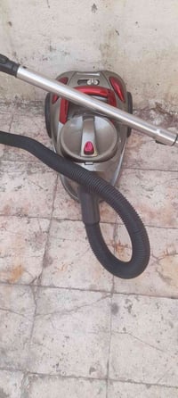 مكنسة كهربائية • العسر ٣٠