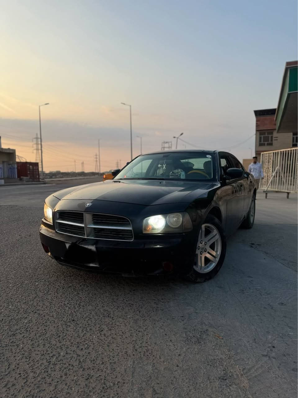 سلام عليكم للبيع جارجر ادوات 2010 محرك 3.5 كير محرك نضيفات تخم تاير شاشه جبيره سياره حلوه سعره 26 ورقه مكاني بصره 
*********** البصرة, العراق
