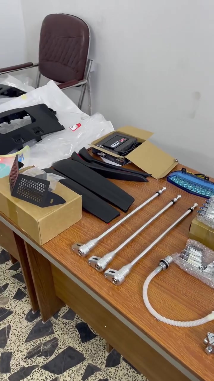 📣📣 وصل وصل 📣📣
 شحنة جديدة من الطلبات الخاصة بزبائننا، واللي جبناها الهم مخصوص من [ الصين 🇨🇳 و اليابان 🇯🇵 ] . هاي القطع مو معروضة للبيع، لكن اذا  تريد نفسهن او شي مشابه نوفره الك  مخصوص وبسعر يناسبك .

🔧 اختصاصنا:
كل ما يخص الدراجات النارية — قطع تفصيخ ، جديدة، اصلية — ونطلبلك من اي دولة او اي موقع يعجبك .

🚚 التوصيل:
من كل العالم لكل محافظات العراق.

📞 رقم التواصل:
[ *********** ]

📱 صفحاتنا:
‏Facebook: [ متجر رايدر ]
‏Instagram: [ @riderstore.iq ]
