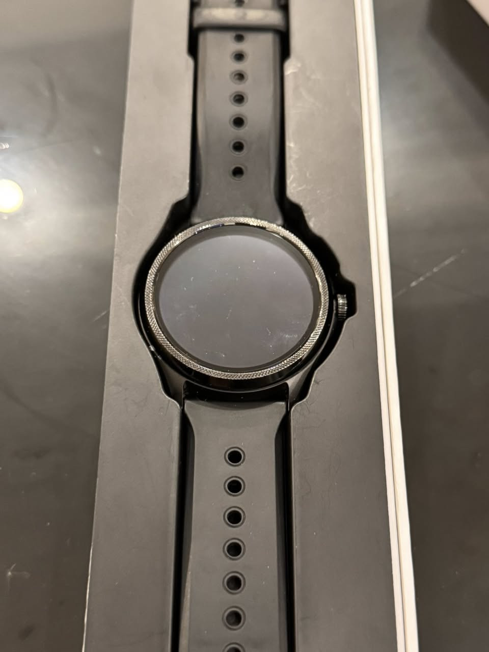 سلام عليكم ساعة TicWatch Pro 5 l• Wear OS by Google بدون كيبل ابيعة فحم السعر60 الف رقم موبايل ***********
