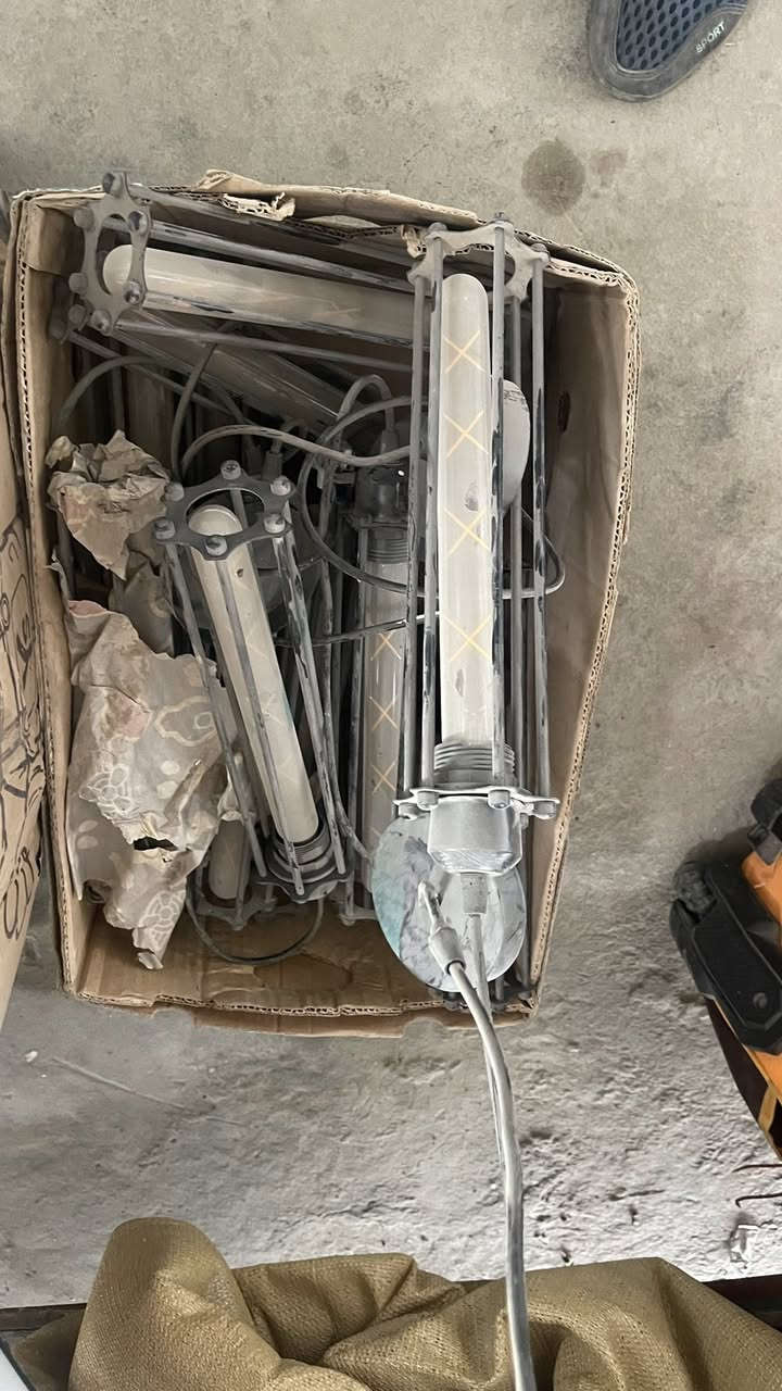 سلام عليكم بيع غراض رقم الموبايل *********** تواصل فقط واتساب
