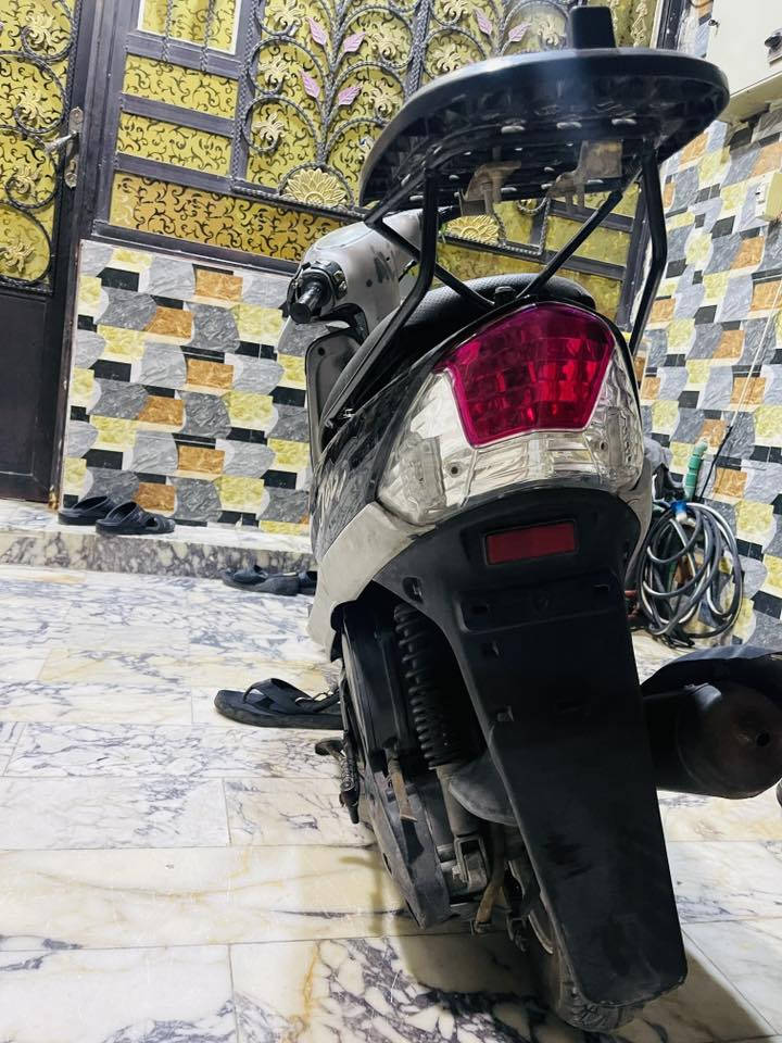 السلام عليكم دراجه للبيع كاطعه ولف ***********
