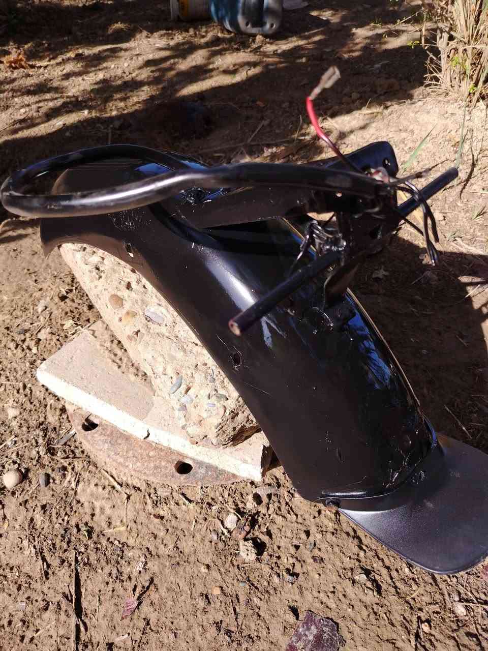 جاملغ خلفي ٨٢ نظيف مصبوغ جديد لبيع توصيل موجود *********** بيه واتساب فقط
