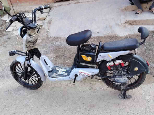 السلام عليكم ورحمة الله وبركاته
دراجه شحن ٤ بطاريات للبيع
السعر ٢٠٠ وبيه مجال
*********** للاستفسار
