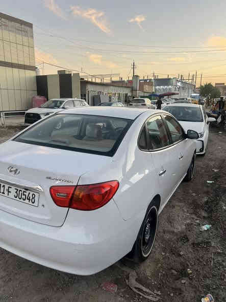 السلام عليكم ورحمة الله وبركاته 
                    النترا ٢٠١١ خليجي 
كفاله من الصبغ والضربه فتحه مكينه ٢٠٠٠
سياره جاهزه دوشمه وتخم تاير وتبريد مكينه وكير كفاله 
بيها كم رصعه بلقماره جهة الصدر مامصلحات بسيطات مو قويات موضحات بلصور

السعر ١٢٥ بيها شي بسيط للشراي
مكان بغداد الزعفرانيه
***********
