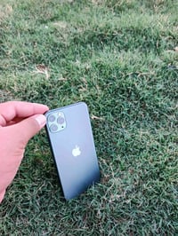 آيفون ١١ برو ماكس • ٢٥٦ • زيتوني