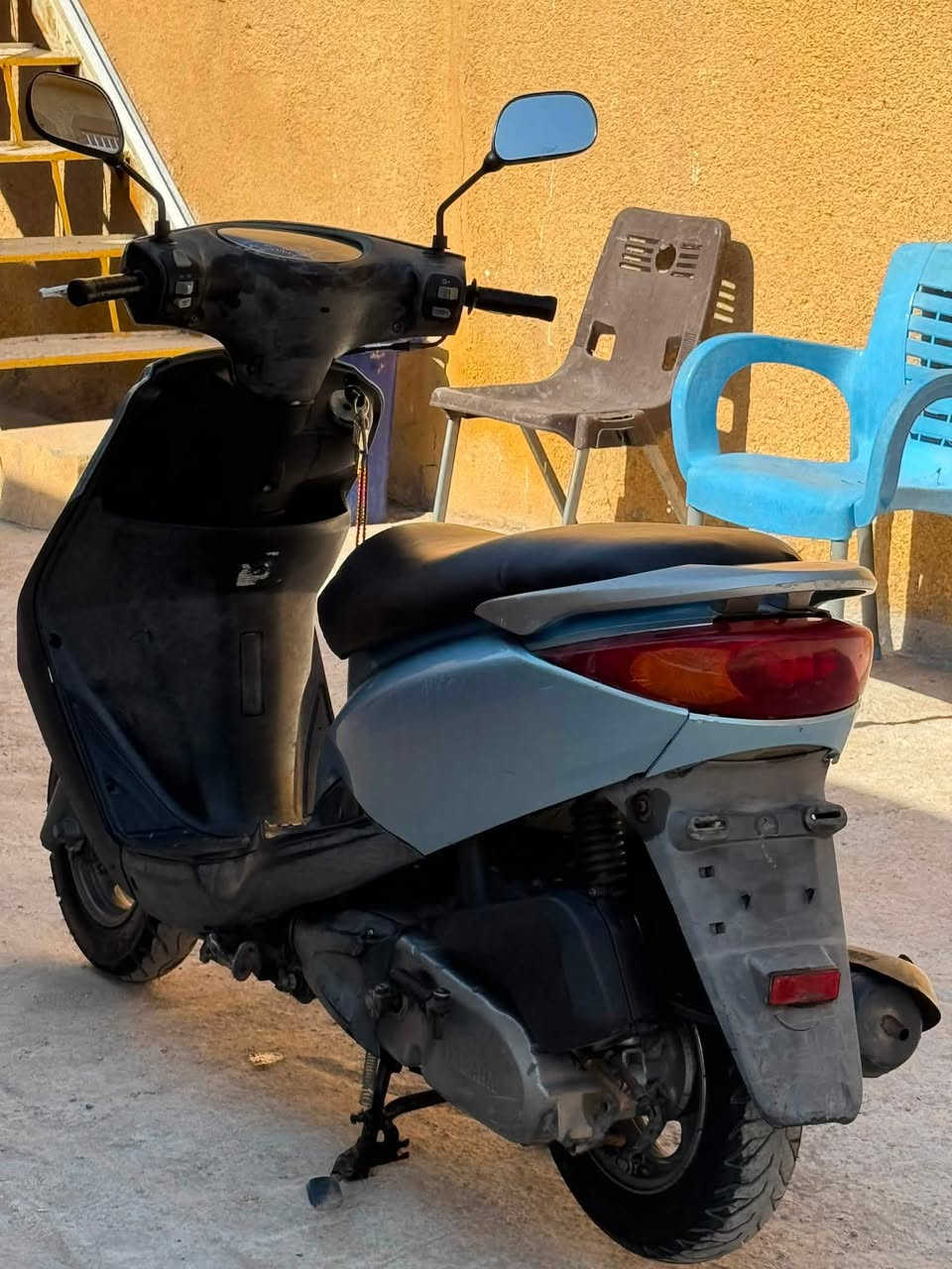 سلام عليكم دراجة بريز جاهزة نكرة سلف شلعة معدل فول كهربائيات كلها شغالة مكينة بلادية مامفتوحة مكاني بغداد الشعلة السعر 600 وبيها مجال ***********
