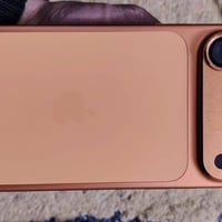 آيفون ١٧ برو ماكس • استعمال ١٠ ايام • دورات شحن ٢٧