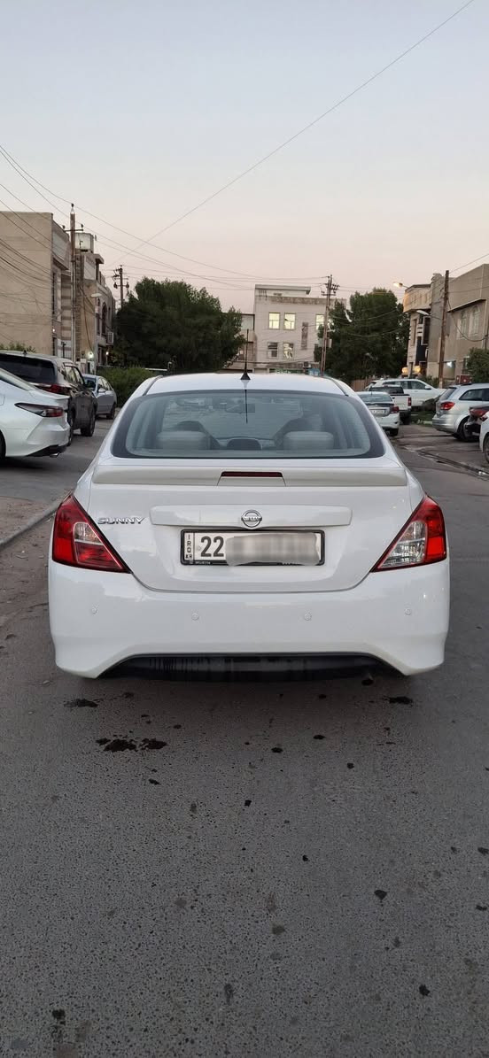 السلام عليكم 
نيسان سني هندي موديل 2021 
///كير . محرك . تبريد . تدفئه . صدر . تايرات كلها جاهزه///
...بصمه + شاشه + كامره خلفيه...
<<< ماشيه 105 الف كيلو >>>
↖️السياره بيها صبغ اربع قطع وعندي سونار للسياره↗️ 
السعر (93) وبيها مجال بسيط
مكان السيارة بغداد العامريه 
للاستفسار (***********) بغداد, العراق
