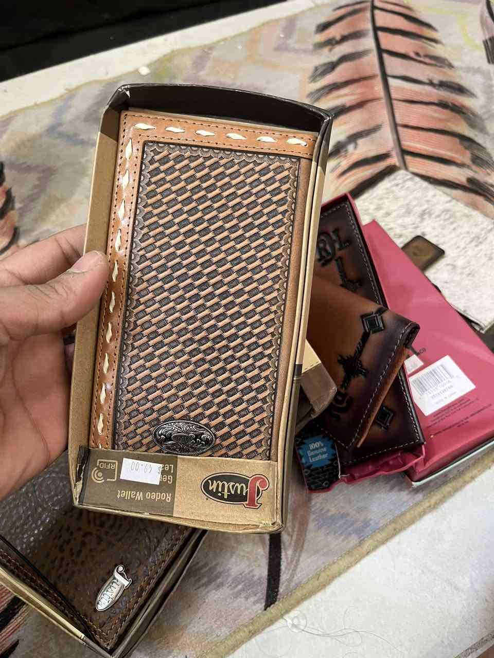 السلام عليكم محفضات جلد طبيعي اصلي ميه بل ميه سعر القطعه ٧ الي يحب يتفضل خاص جلد داخل وخارج اكوبيهن مكرر واكو بيهن موديلات


**إذا كنت صاحب هذا الإعلان وتريد حذفه لأي سبب، رجاءا أرسل رسالة إلى الدعم الفني**