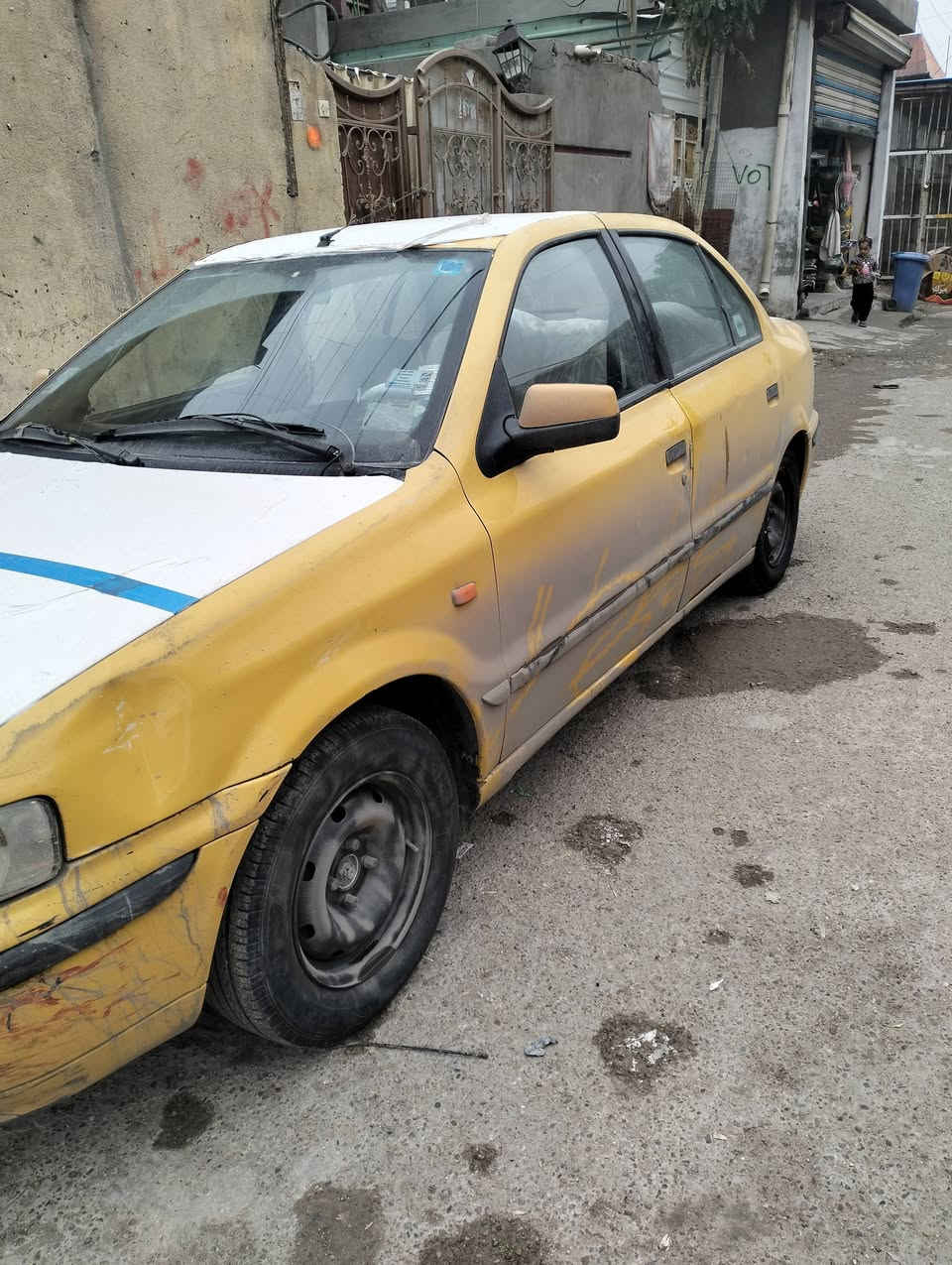 السلام عليكم سمند موديل 2010 السيارة جاهزة من كلشي عينه ونصينيه كير  جديد صدر خلفي امامي جديد صالي سبوع من شديتهن سنتر لوك شغال مصفرة هيئة سياره جاهزه كبل لشارع مشيه يخبل مكاني بغداد مدينت الصدر السعر 28 وبيهة مجال الرقم ***********
