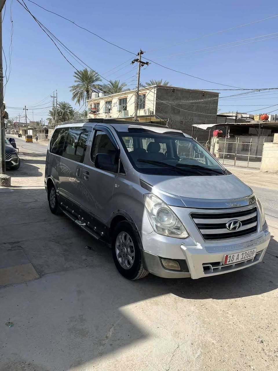 سلام عليكم ستاركس 2008 سلفري سياره نضيفه ومتعوب عليها مال جناي عليها محرك وضفيره جديدات ومكفولات شاشه جبيره وأربع تايرات جدد
سياره بيها جاملغ صبغ وجنطه سعر 130ومجال 
***********
