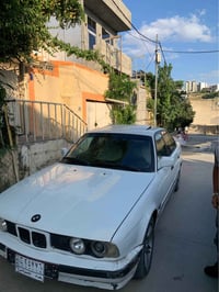 بي ام دبليو ٥٢٥ • اوتوماتيك • موديل ١٩٩٠