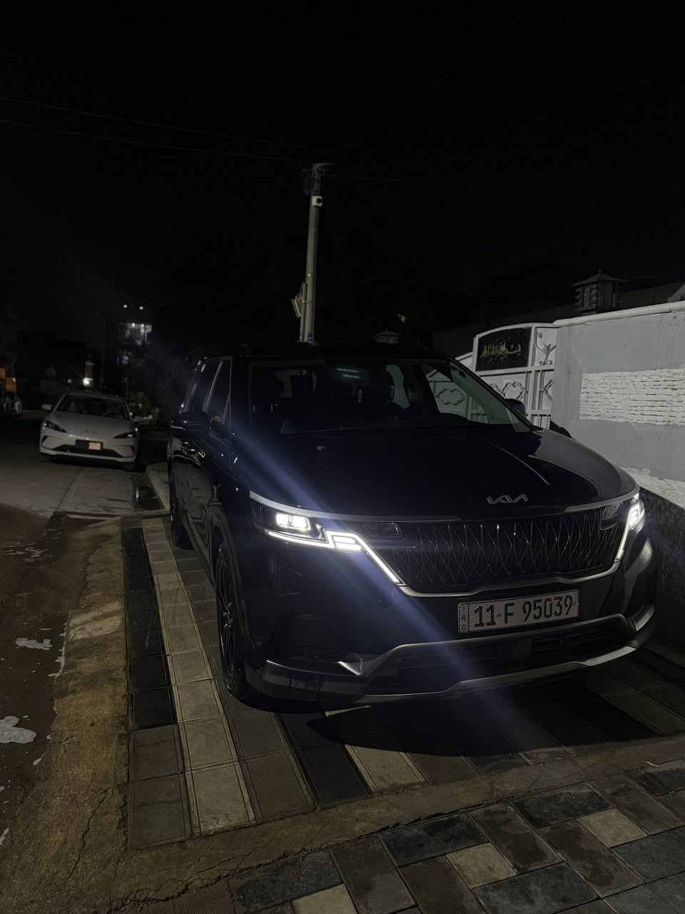 السلام عليكم لللبيع كيا كرنفال رقم الهاتف *********** سعرجدآمناسبالسياره فول فول
