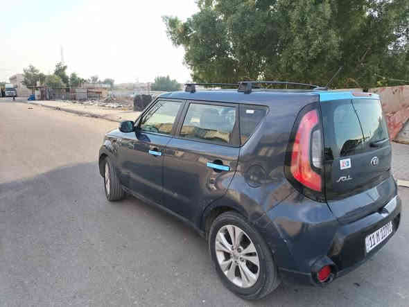 السلام عليكم كيا سول موديل 14فول عده الفتحه والبصمه حادثهه فقط باب خلفي ودعاميه خلفيه السياره كير محرك صدر تبريد تدفئه كلهه خير من الله جاهزه ومال جناي رقم بغداد الجديد باسمي هزه جديده سنويه جديده السعر 95بيهه مجال بسيط حك الجيه عنوان السياره بغداد الحسينيه للاستفسار الاتصال على رقم الهاتف *********** بغداد
