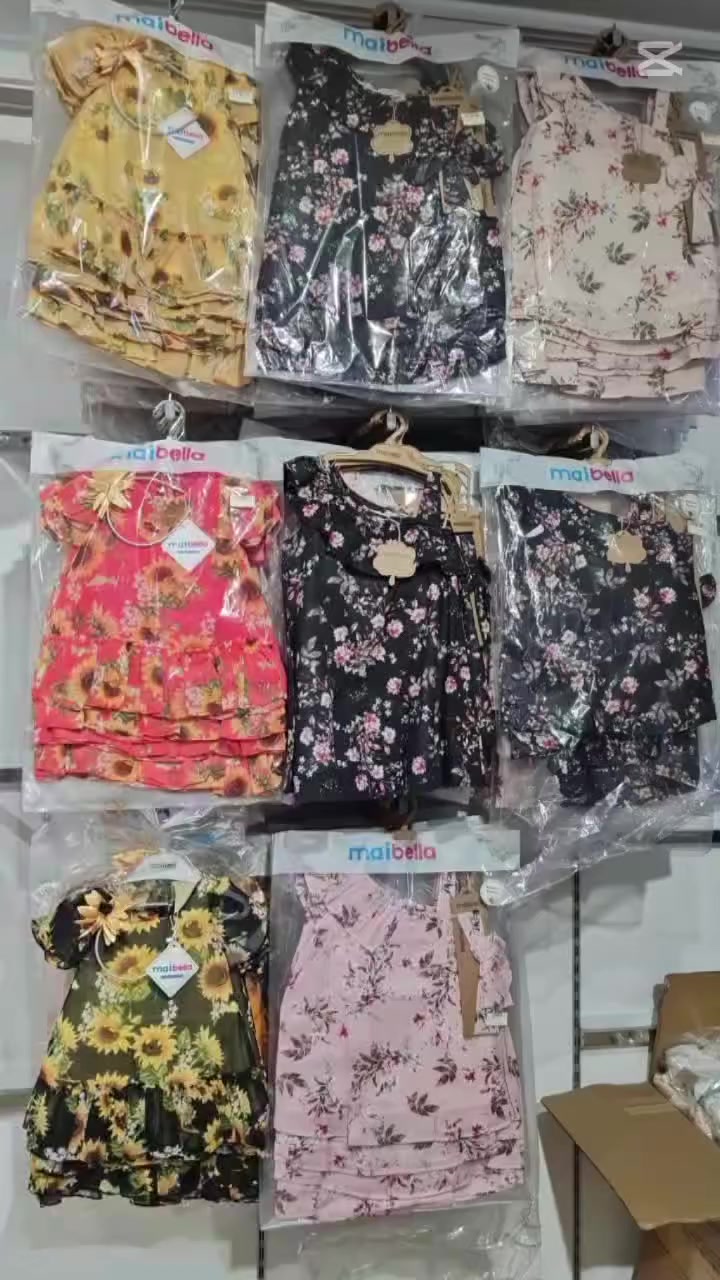 شروة فساتين عيد العدد 3500 قياس 1  4   5  8  9  12سنه اقل طلب 350قطعه سعر القطعه 3دولار و25سنت واصل للعراق للحجز والاستفسار واتساب ***********
