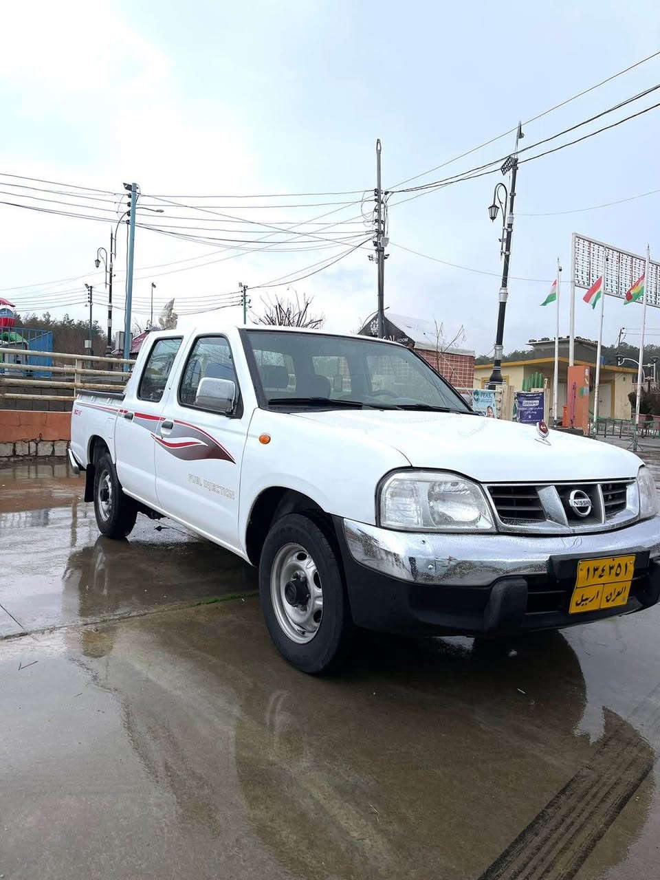 نيسان ٢٠١٢
نمونه له جوانى 
يه ك ده ست
مه كينه نه كراوه 
كه م روشتووه
گيرومه كينه و اكسل نه كراوه 
سه نه وى تازه 
٤ تايه ى لؤك 
ناوبودى لوك 
يه ك برغوى ده سكارى نييه 
ليدران و ده عمى به شه رت 
بشتو بيش كه بس 
***********
***********
*********** 
تيبينى رسمى سو نه ره كه يم داناو بشدار, السليمانية
