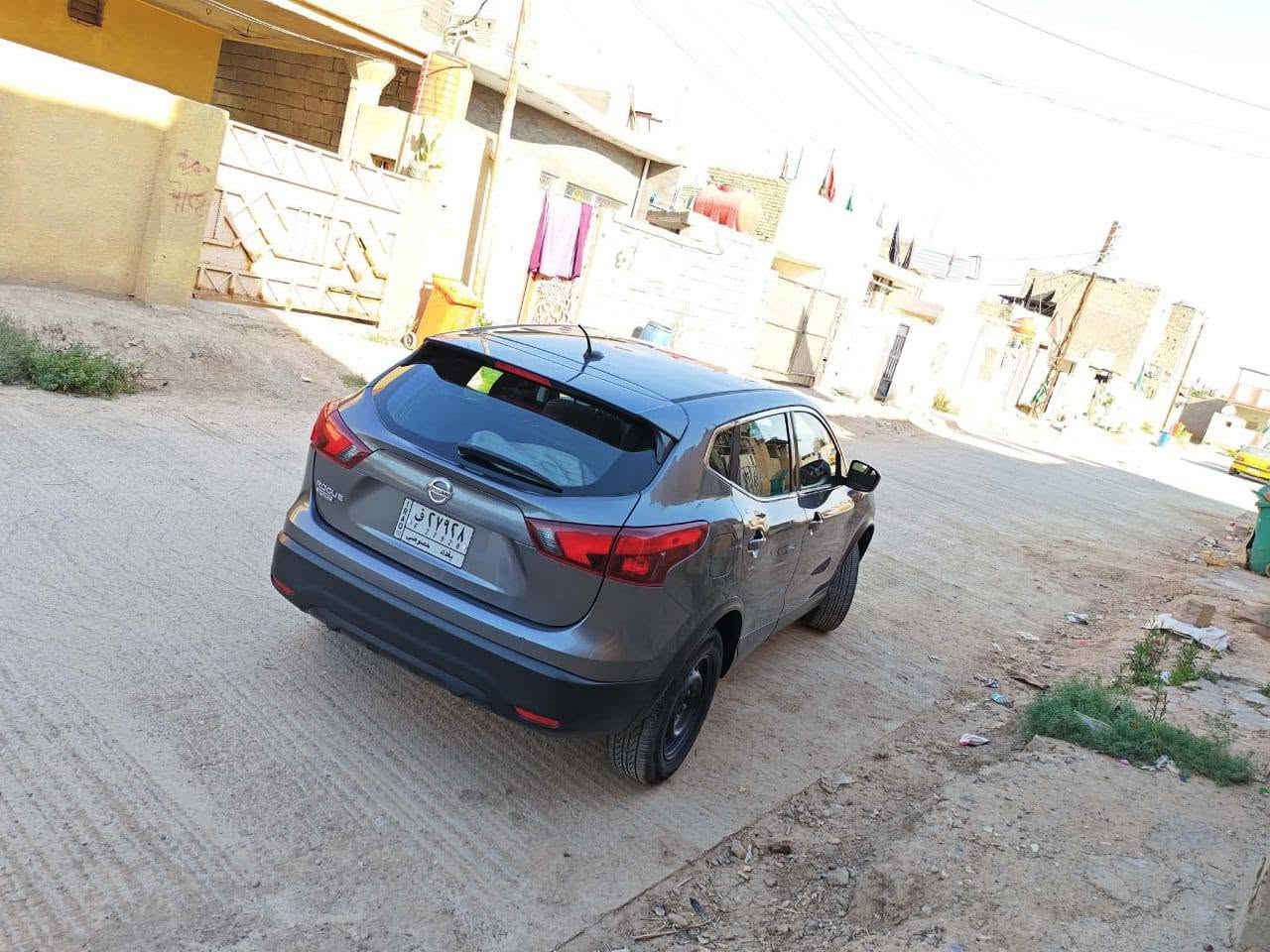 نسيان روج سبورت 2019 
كامرة خلفية 
حساسات امامية وجانبية 
تبريد قطعتين
توقف ذاتي
مكينة 2000 
السيارة ماشية 133 الف كيلو متر 
بيها ضرر جاملغ وحافة البنيد من جهة السايق مصلحة تصليح مو تبديل
السيارة باسمي
رقم بغداد
السعر ١٣٠ ورقه وبيه مجال 
الاستفسار ***********
