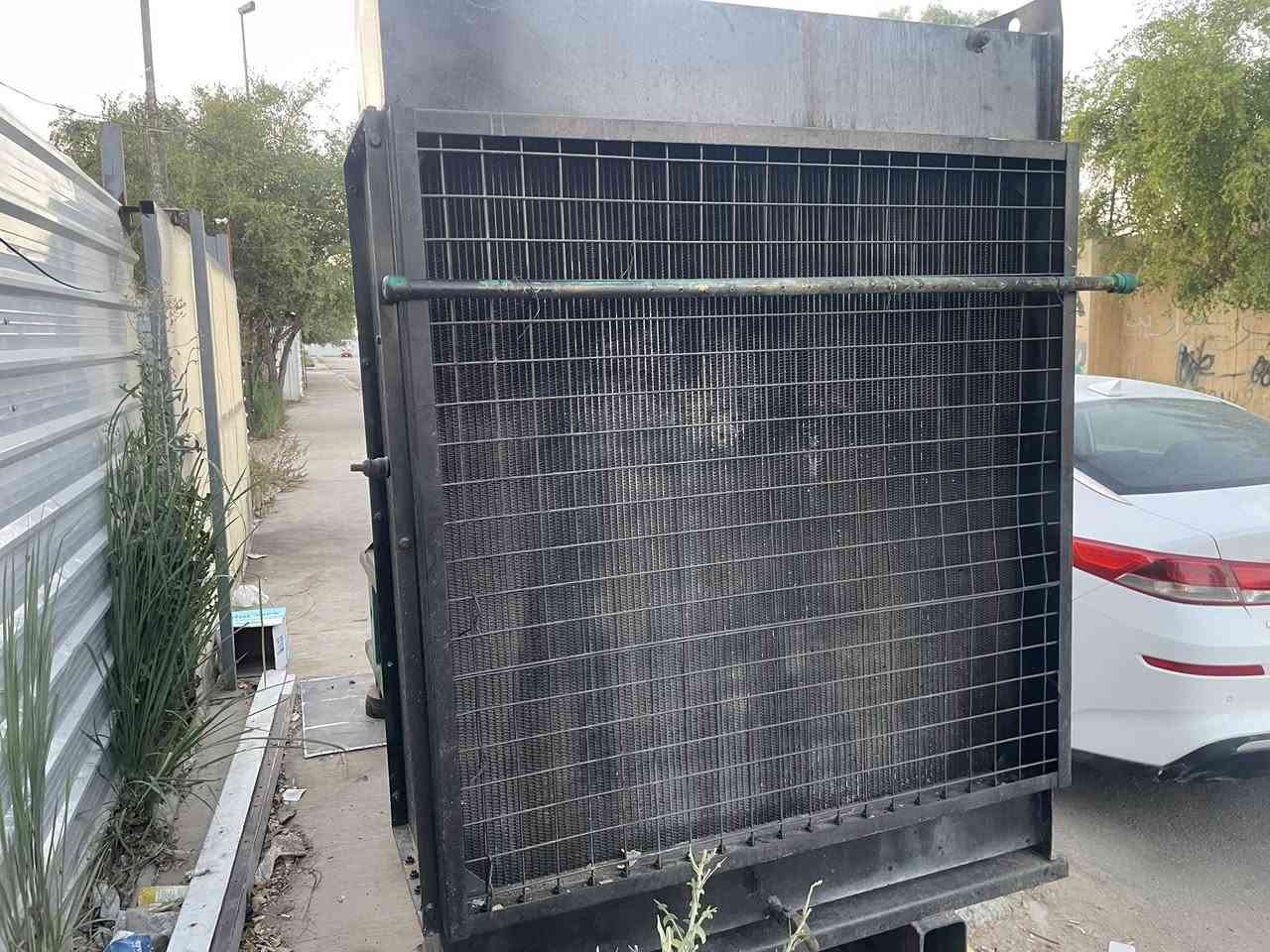 السلام عليكم
سكنيا 94 قبق حديد 
توليد 200 KV
برودكشن ميكانيك 
المولده مجفته جديد لا تبخير لا تنقيص 
بيهه فطر بلسلندر ملحوم لا يمه مجره مي ولا دهن مكان مي ئثر مثل مموضح بلصوره 
السعر 55 
***********
